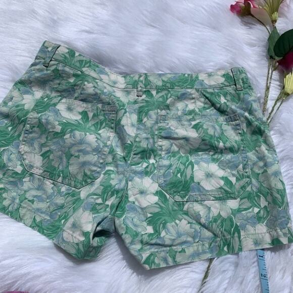 NWOT Gap Green Blue White Flower Shorts Size 2 Summer Spring Vacation Coastal - Picture 9 of 9